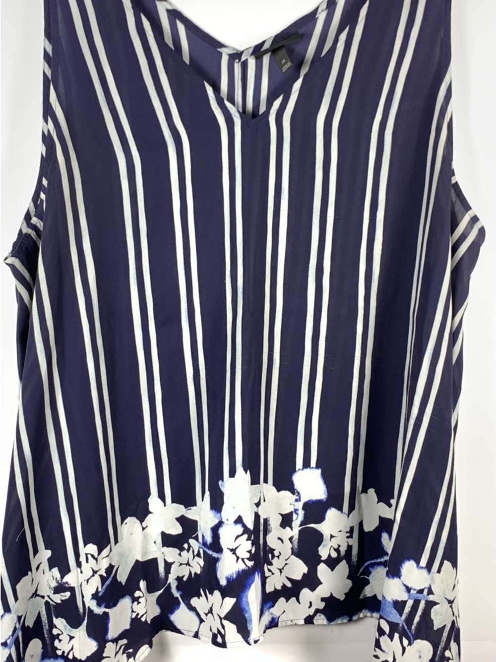 Lane Bryant Plus Size 24 Navy White Striped Floral Sleeveless V-Neck Flowy Top